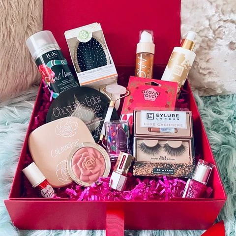 Poklon Paket #3 Makeup Box
